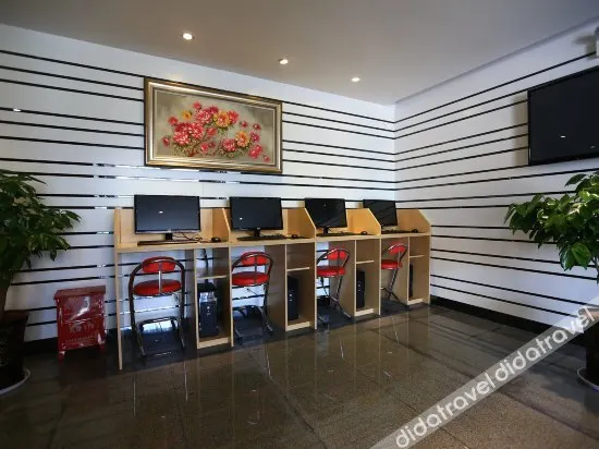 Holiday Inn One - Image 1