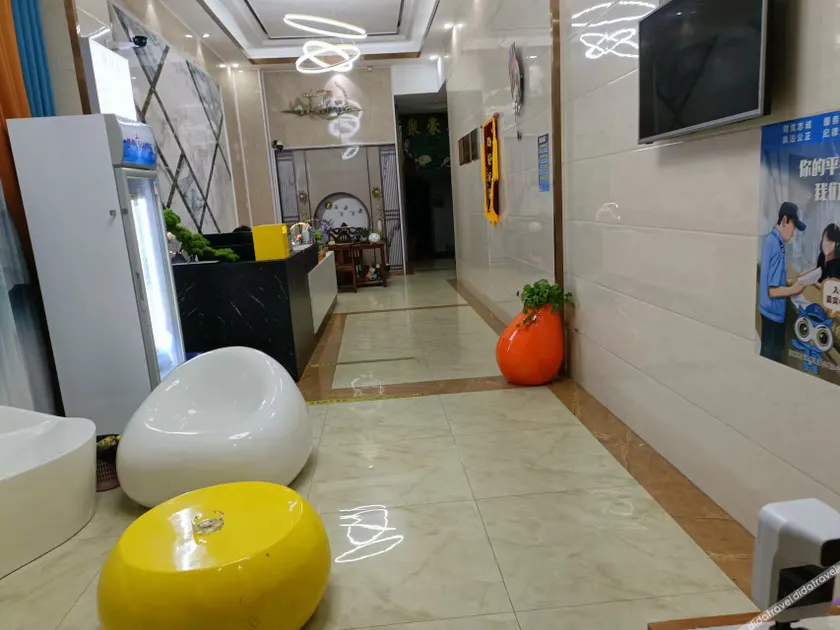 Juhou Business Accommodation (Heshan Jianmei Plaza Branch) - Image 1
