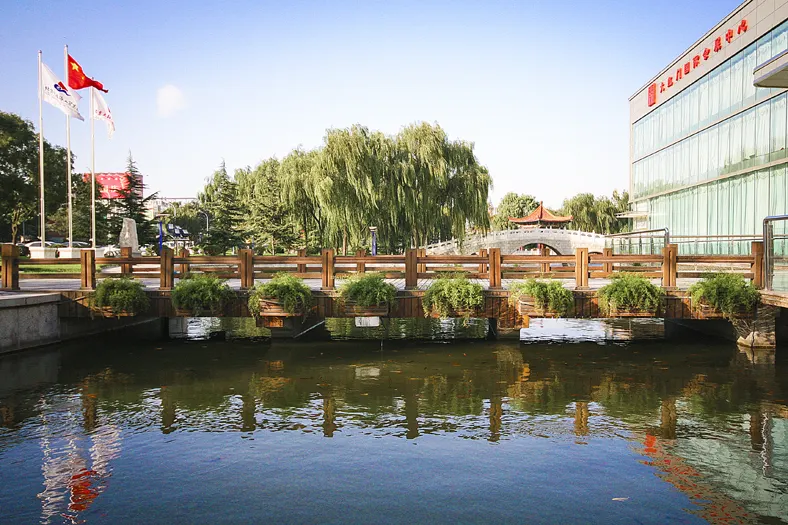 Beijing Dahongmen International Convention and Exhibition Center - Image 1