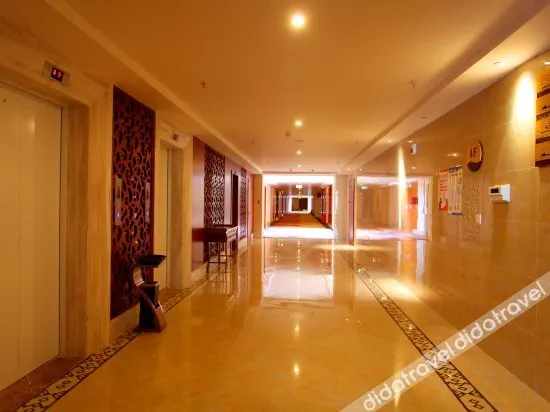 Oriental Gold Hotel - Image 1