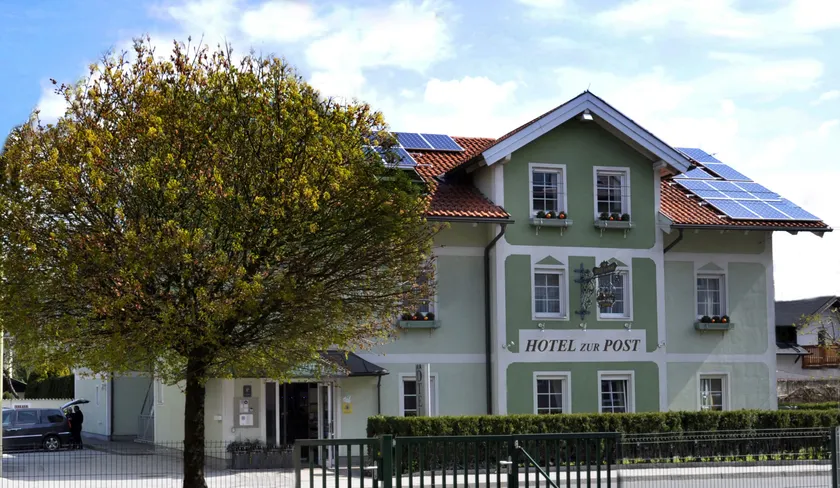 Hotel Apartment With Bathroom, Toilet - The Green Hotel zur Post - Image 1