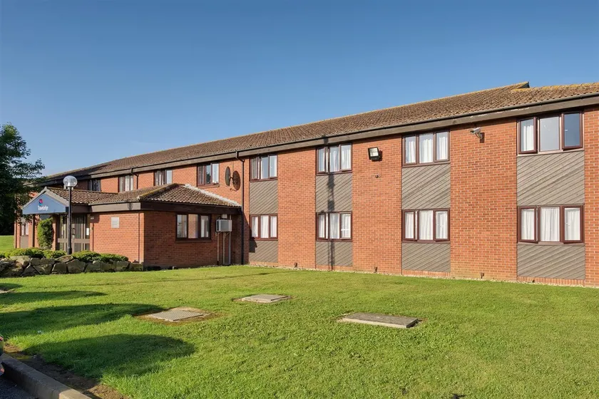 Travelodge Bracknell Central - Image 1
