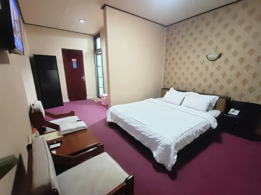 Cakra Residence Syariah Hotel - Image 1