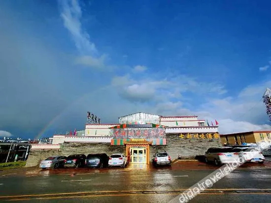 Qinghai Lake Grassland Hotel - Image 1