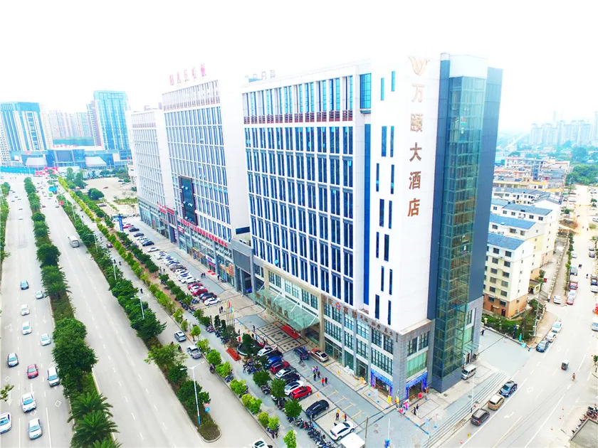Winning Hotel - Image 1