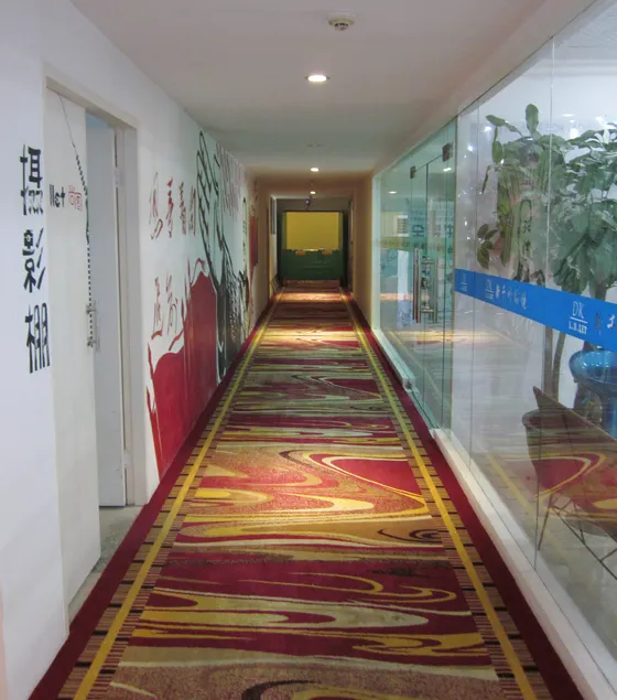 Longxin Hotel - Image 1