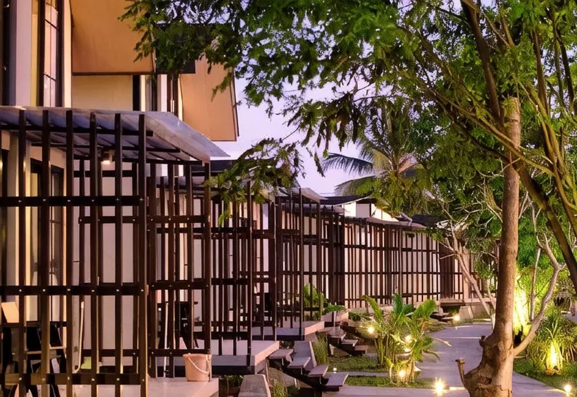 Lynn Resort Carita - Image 1