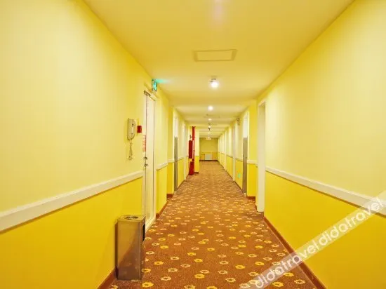 Subai Cloud Hotel (Shengli East Road, Hengshui) - Image 1