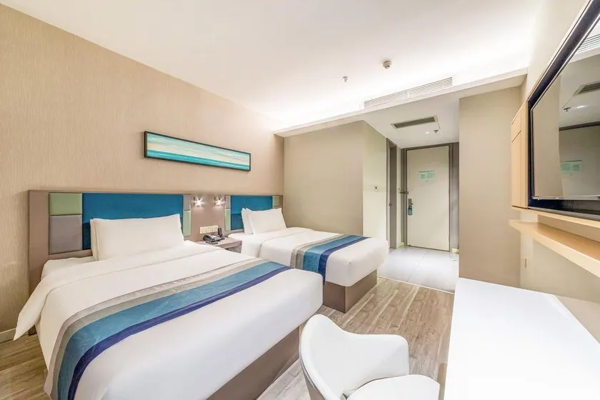 Home Inn Selected (Harbin Jiangbei University Poseidon Water World) - Image 1