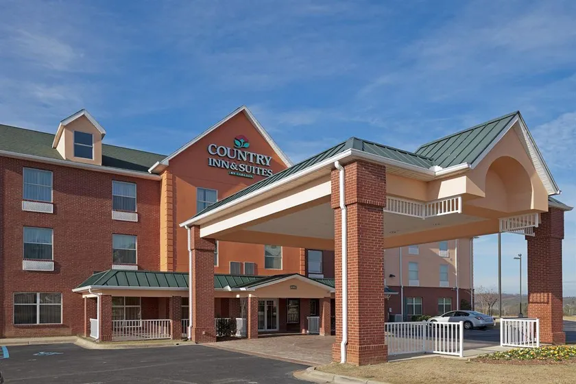 Red Roof Inn PLUS+ & Suites Birmingham - Bessemer - Image 1