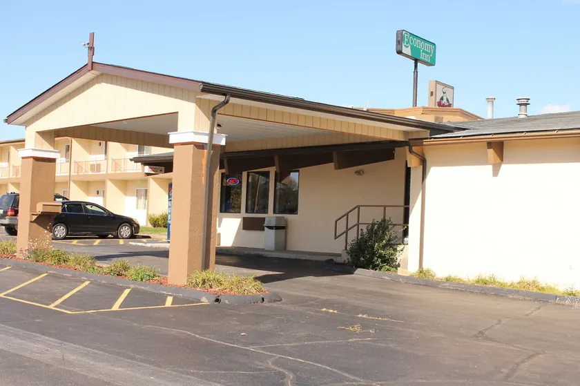 Executive inn - Image 1
