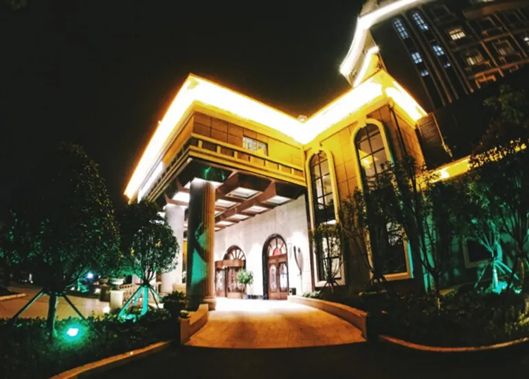 Wharfe Hotel - Image 1