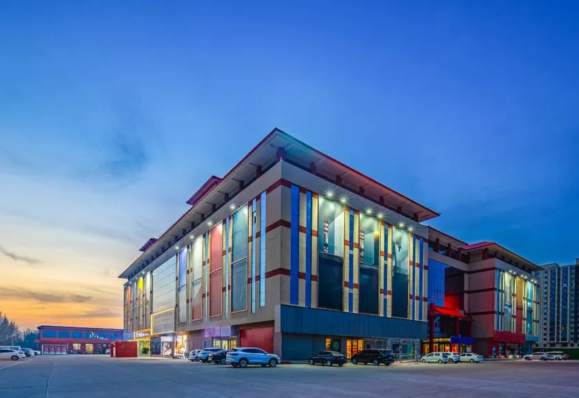 Ji Feng Hotel (Quzhou Yuexing Home Furnishings Store) - Image 1