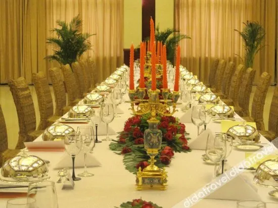 Ruilong International Hotel - Image 1