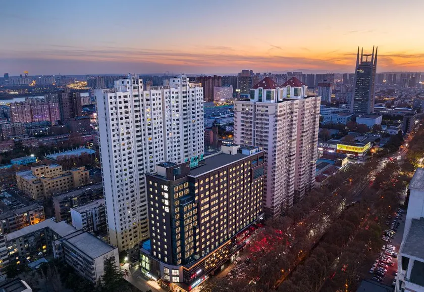 OKDAY Hotel (Yingtian Gate, Jiefang Road Station, Luoyang) - Image 1
