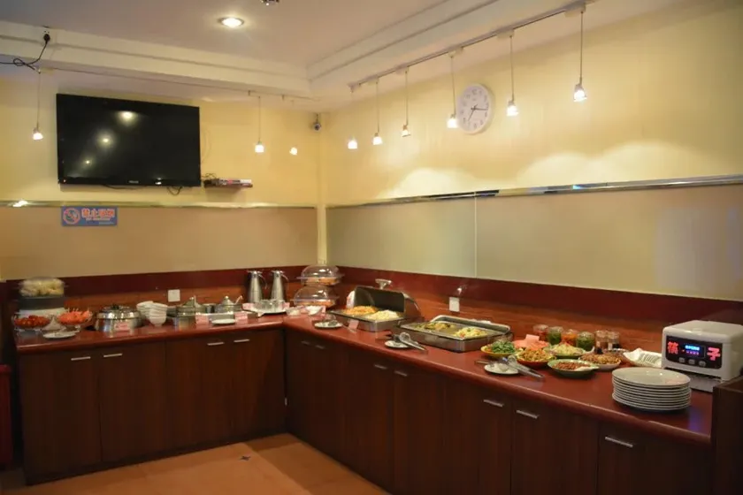 Home Inn Yangquan Xinglong Street Walmart - Image 1