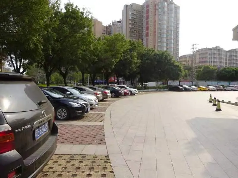 LUX CABINS Hotel (Meizhou Xingning Station Xingyi Plaza Store) - Image 1