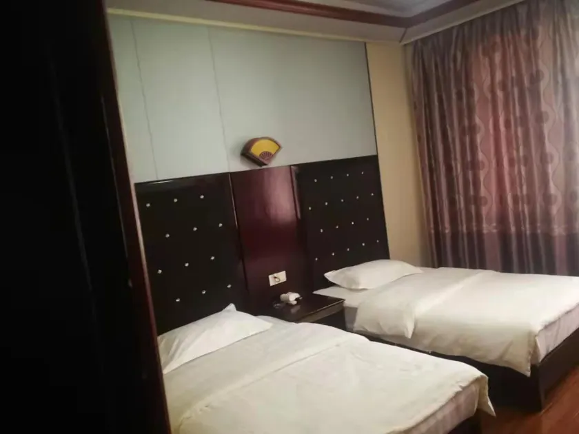 Changning Five-Star Hotel - Image 1