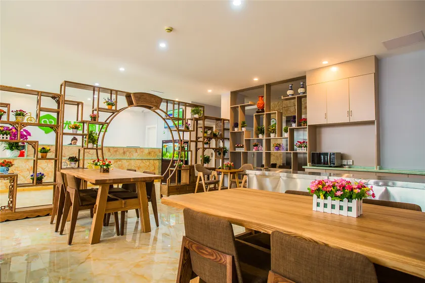 Changee Hotel (Suzhou Taihu Lake Eastern Mountain) - Image 1