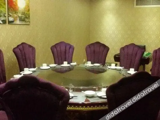 Shuiyue Qinghua Hotel - Image 1