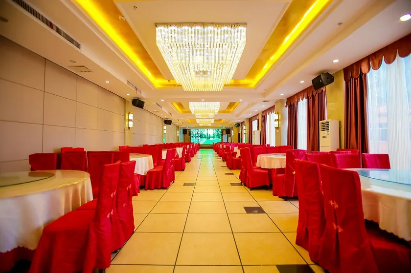 Vienna Zhihao Hotel(Zixing Dongjianghu) - Image 1