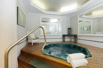Elm Hurst Inn & Spa, WorldHotels Crafted - Image 1