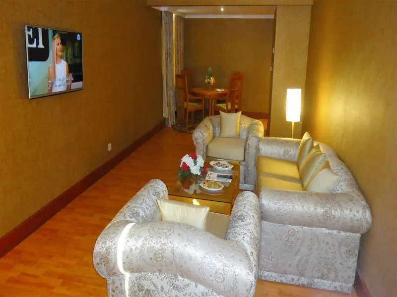 Jeddah Trident Hotel - Image 1