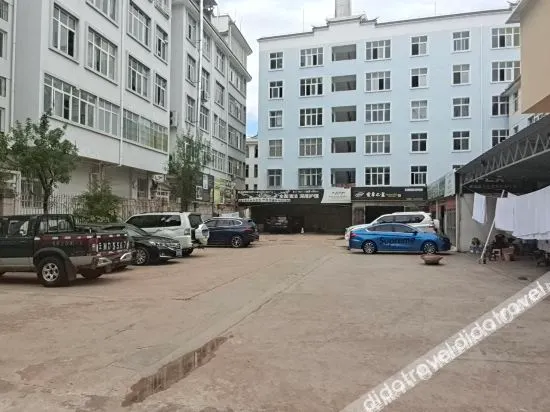 Luoyang Business Hotel - Image 1