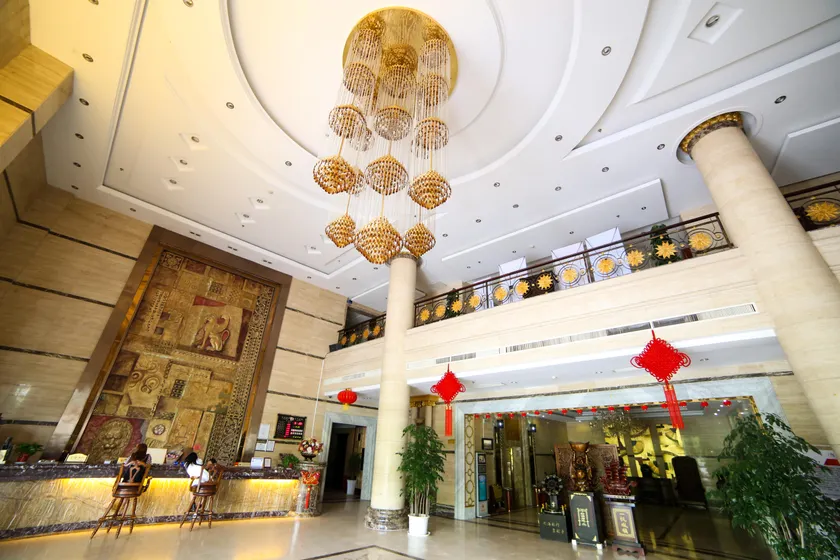Zhuangyuanlou Hotel - Image 1