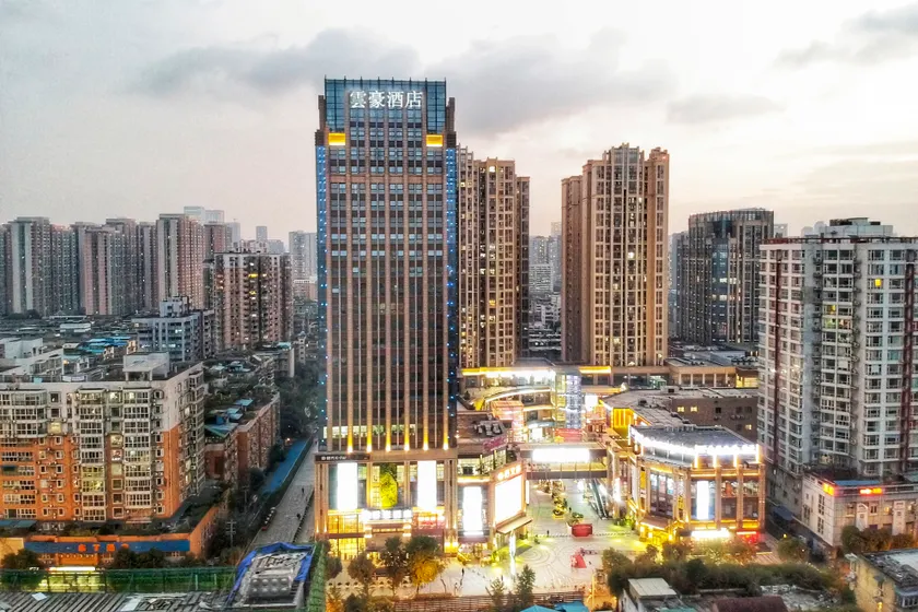 Chengdu Yunhao High Altitude Hotel (Jinniu Wanda Liangjiaxiang Subway Station) - Image 1