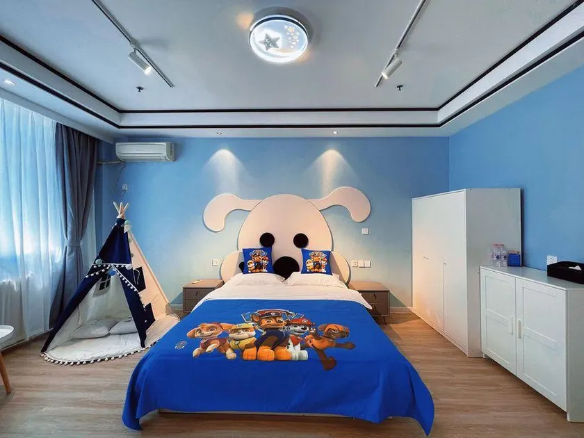Hidden Dolphin Bay Hotel Beijing - Image 1