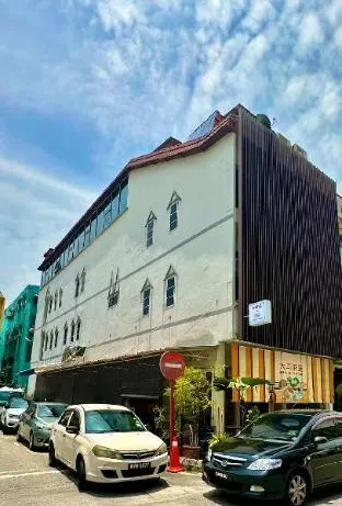 DingDong Homes Hotel - Image 1
