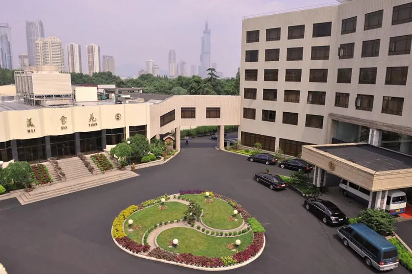Xikang Hotel - Image 1