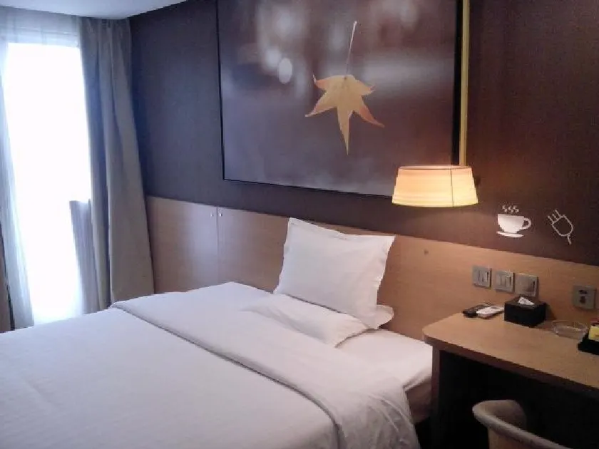 7 Days Inn Chongqing Dianjiang Changan New Culture City Branch - Image 1
