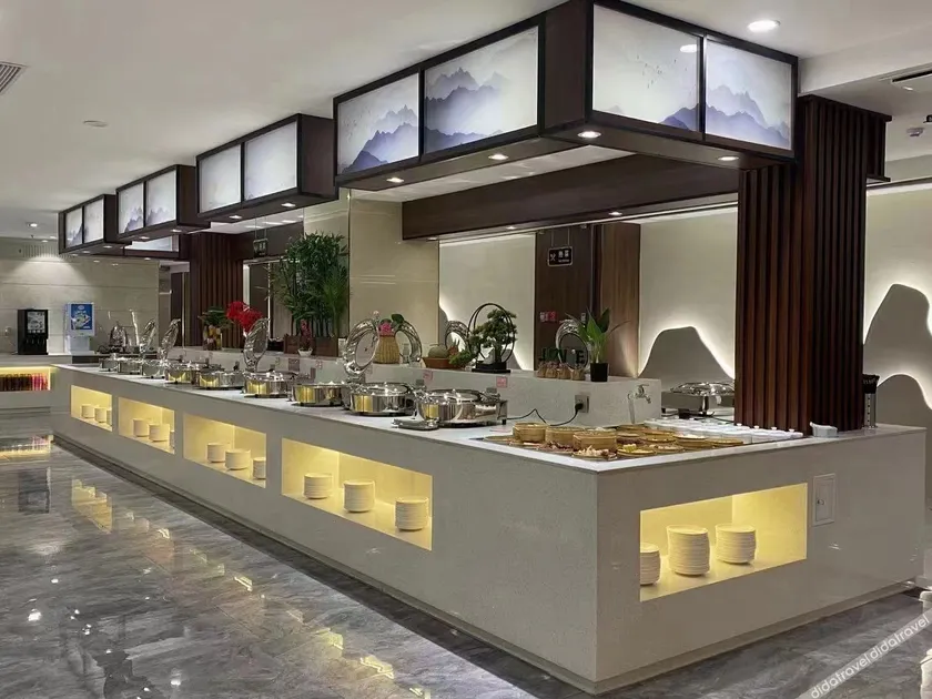 WanFeng International Hotel - Image 1