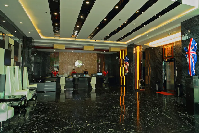 Mingyue Lake Hotel (Baise Longjing Street Global Commercial Center Branch) - Image 1