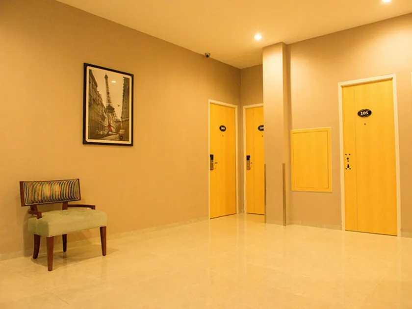 The Luxe Guesthouse - Image 1