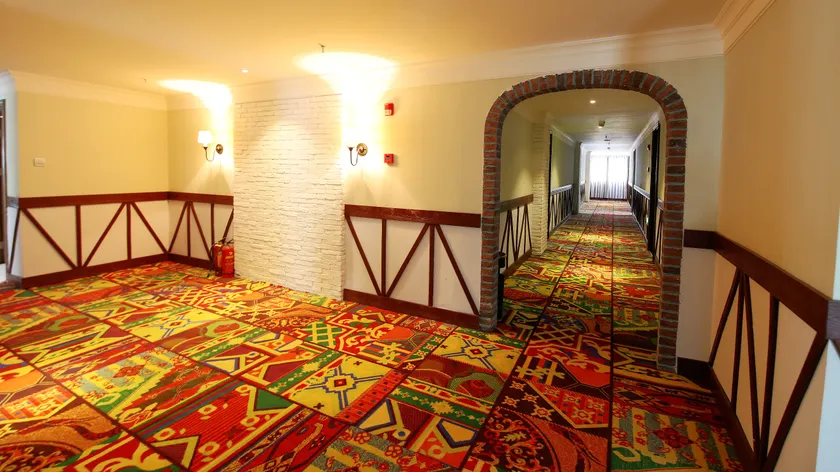 MONI HOTEL ARTS - Image 1