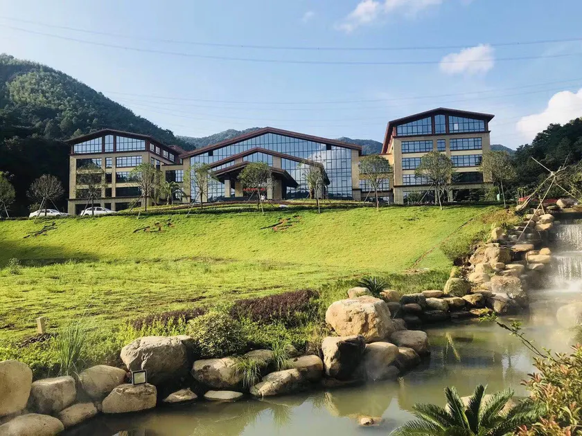 Shanyuhai Qinxingu Resort Hotel - Image 1
