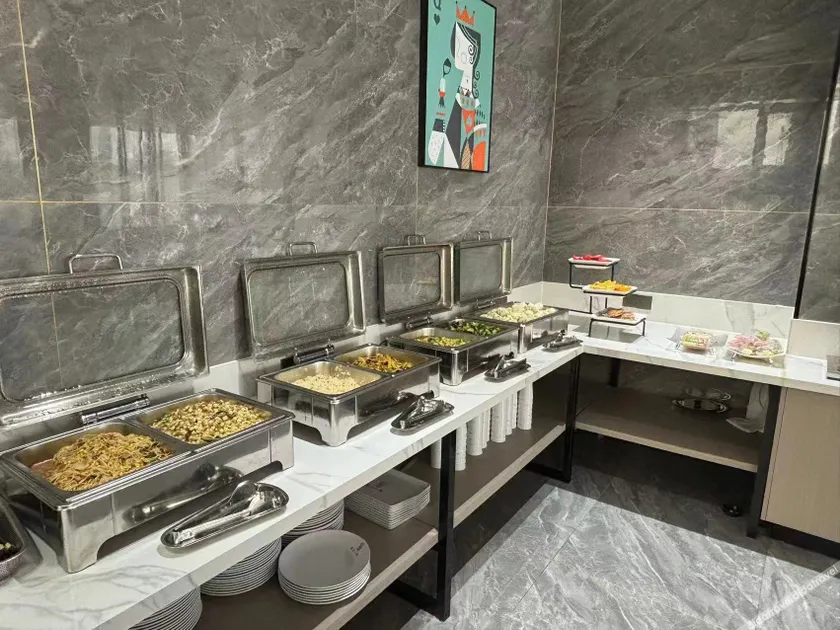 Fenghua Hotel (Guiyang Qingzhen Business College) - Image 1