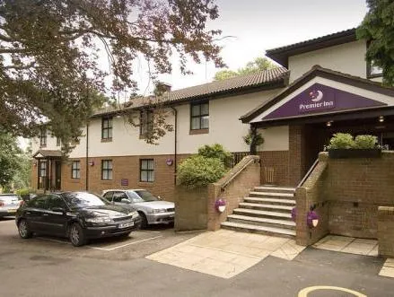 Kings Langley - Image 1