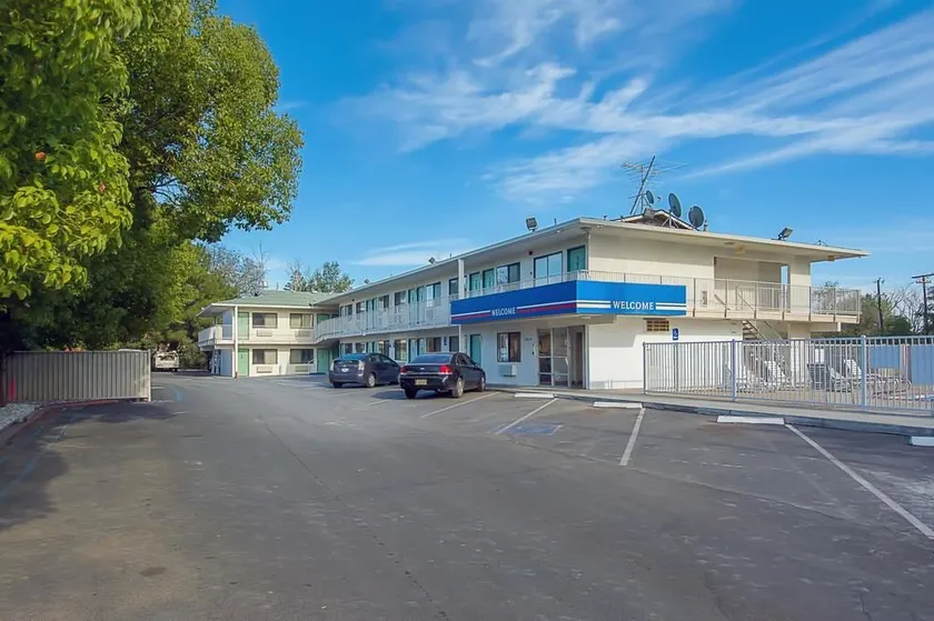 Rodeway Inn Red Bluff I-5 - Image 1