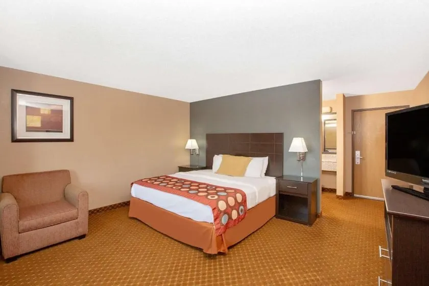 American Suites Coralville   Iowa City - Image 1