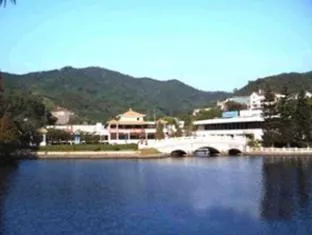 Shenzhen Silver Lake Conference Center Hotel - Image 1