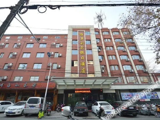 Victoria Holiday Hotel - Image 1
