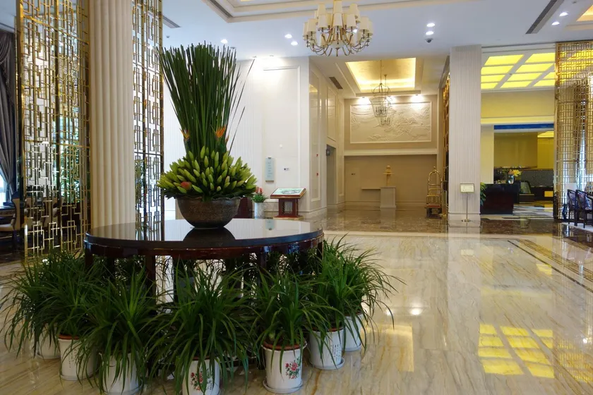 Eastern Cloud Hotel - Image 1