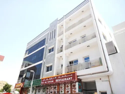 Al Badaa Star Residence - Home Stay - Image 1