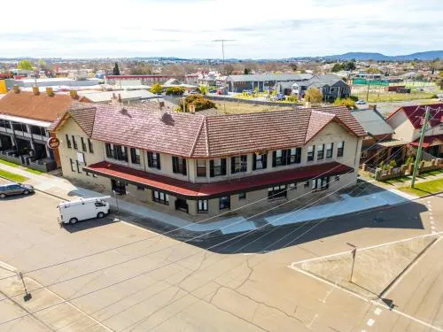 Exchange Hotel Goulburn - Image 1