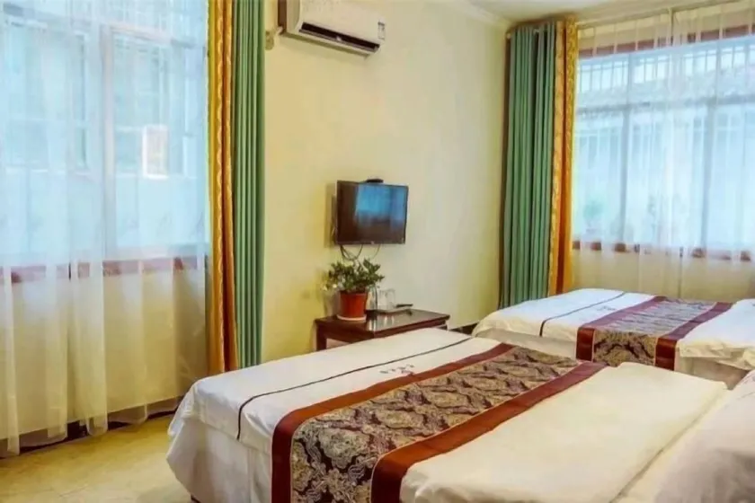 Yigen Zhijia Inn - Image 1