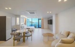 Miamor Pool Villa - Image 1